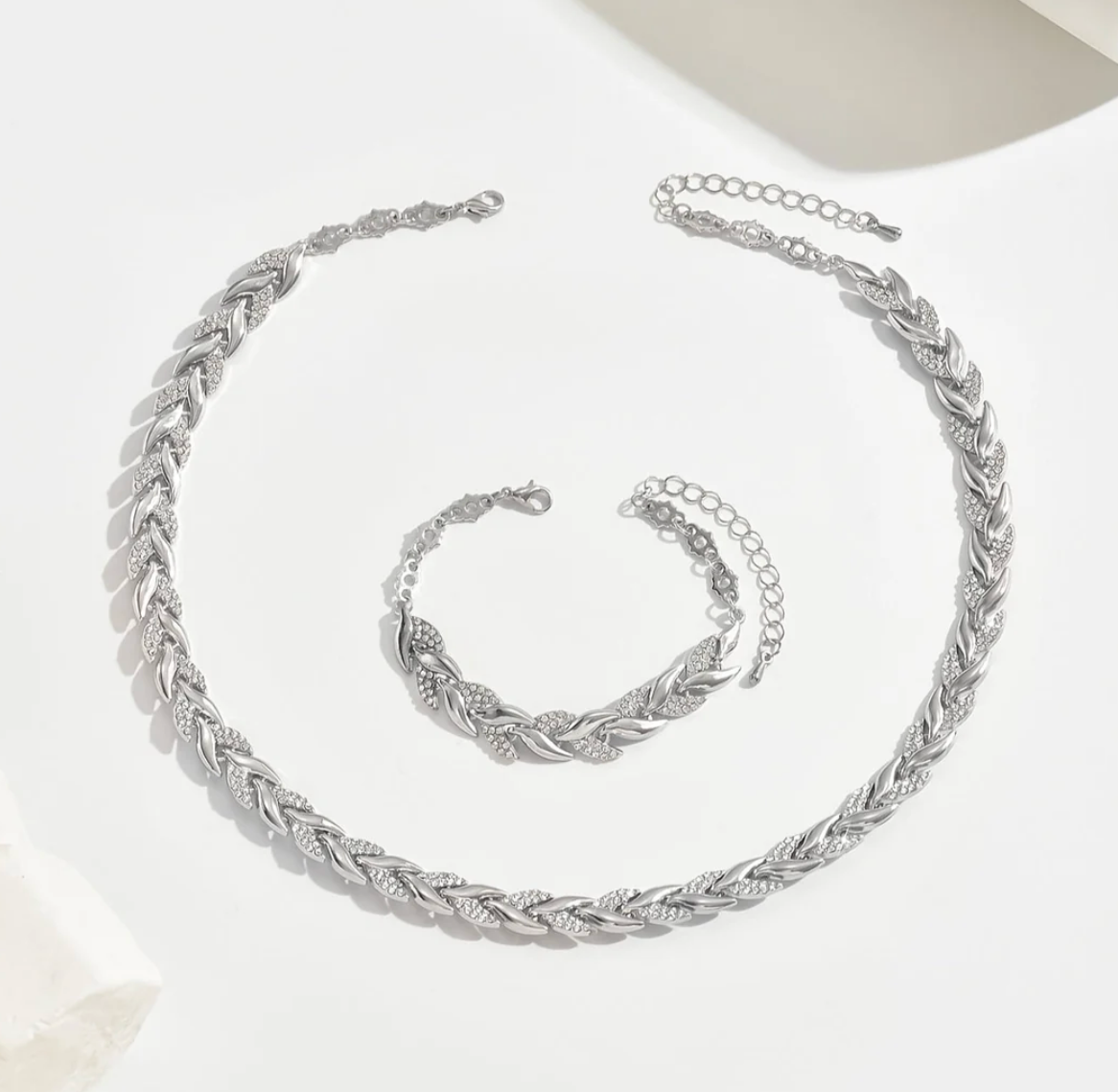 Conjunto Collar y Pulsera Elegance