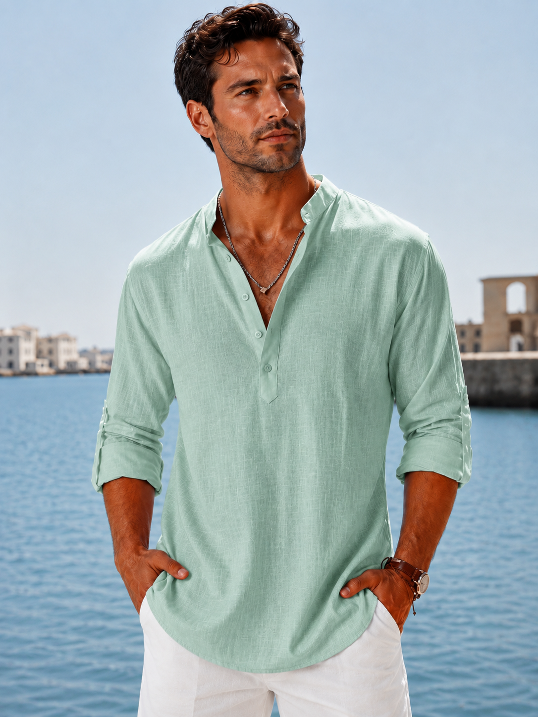 Camisa de lino verde menta con cuello pico y botones, mangas 3/4